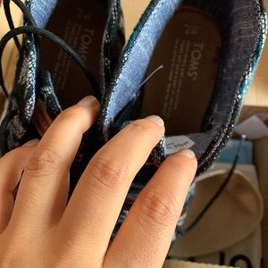 Toms Shoes - TOMS Desert Wedge in Black Jacquard 7W Toms Shoes - TOMS Desert Wedge in Black Jacquard 7W